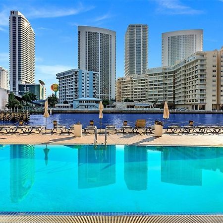 Mvr Apartments At Beachwalk Resort Hallandale Beach Eksteriør bilde