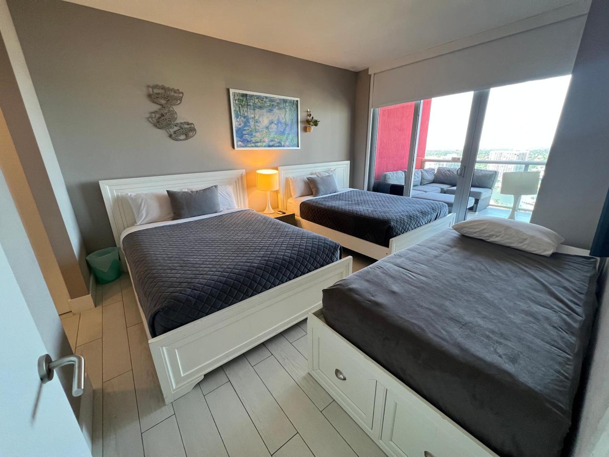 Mvr Apartments At Beachwalk Resort Hallandale Beach Eksteriør bilde