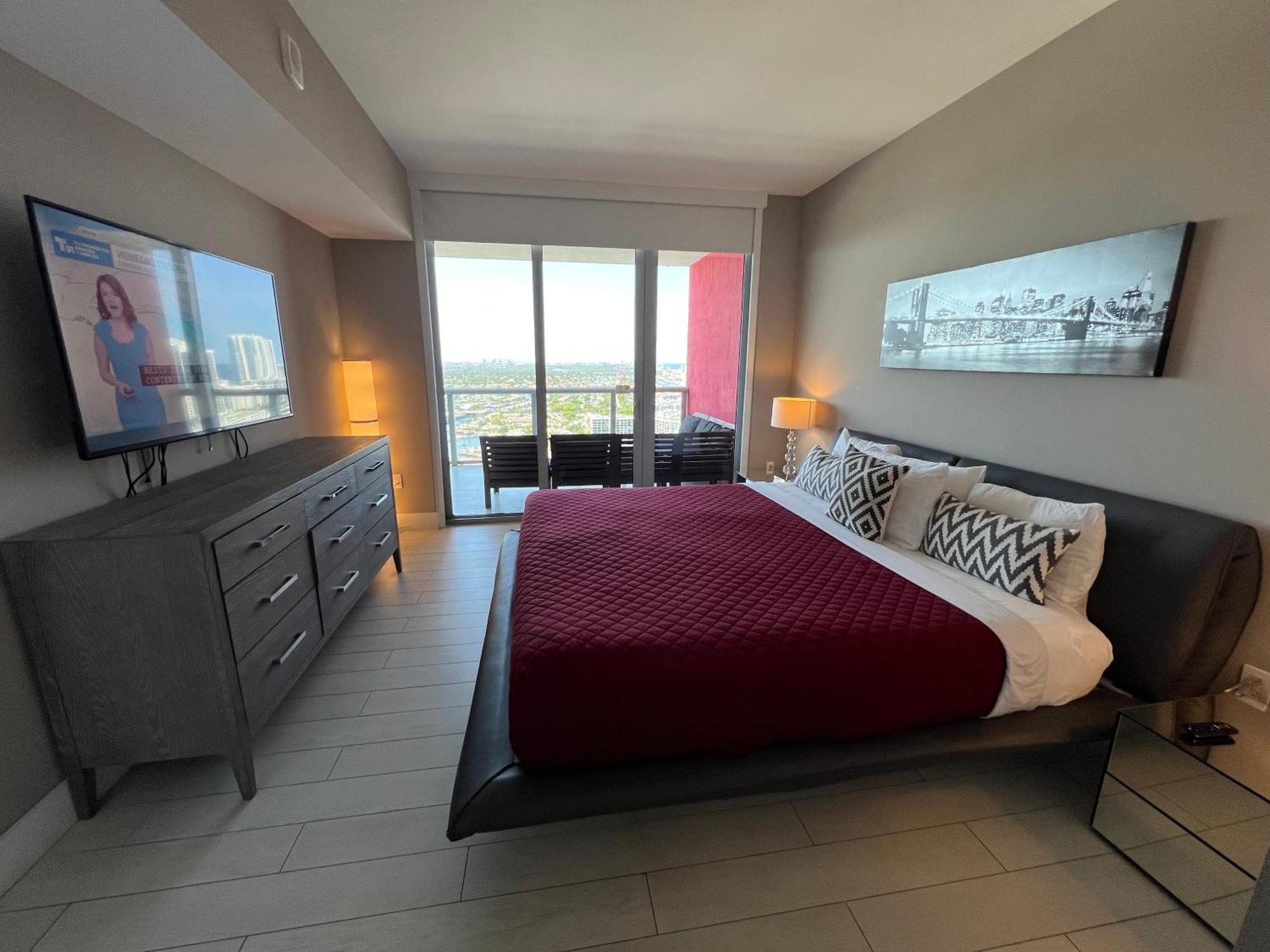 Mvr Apartments At Beachwalk Resort Hallandale Beach Eksteriør bilde