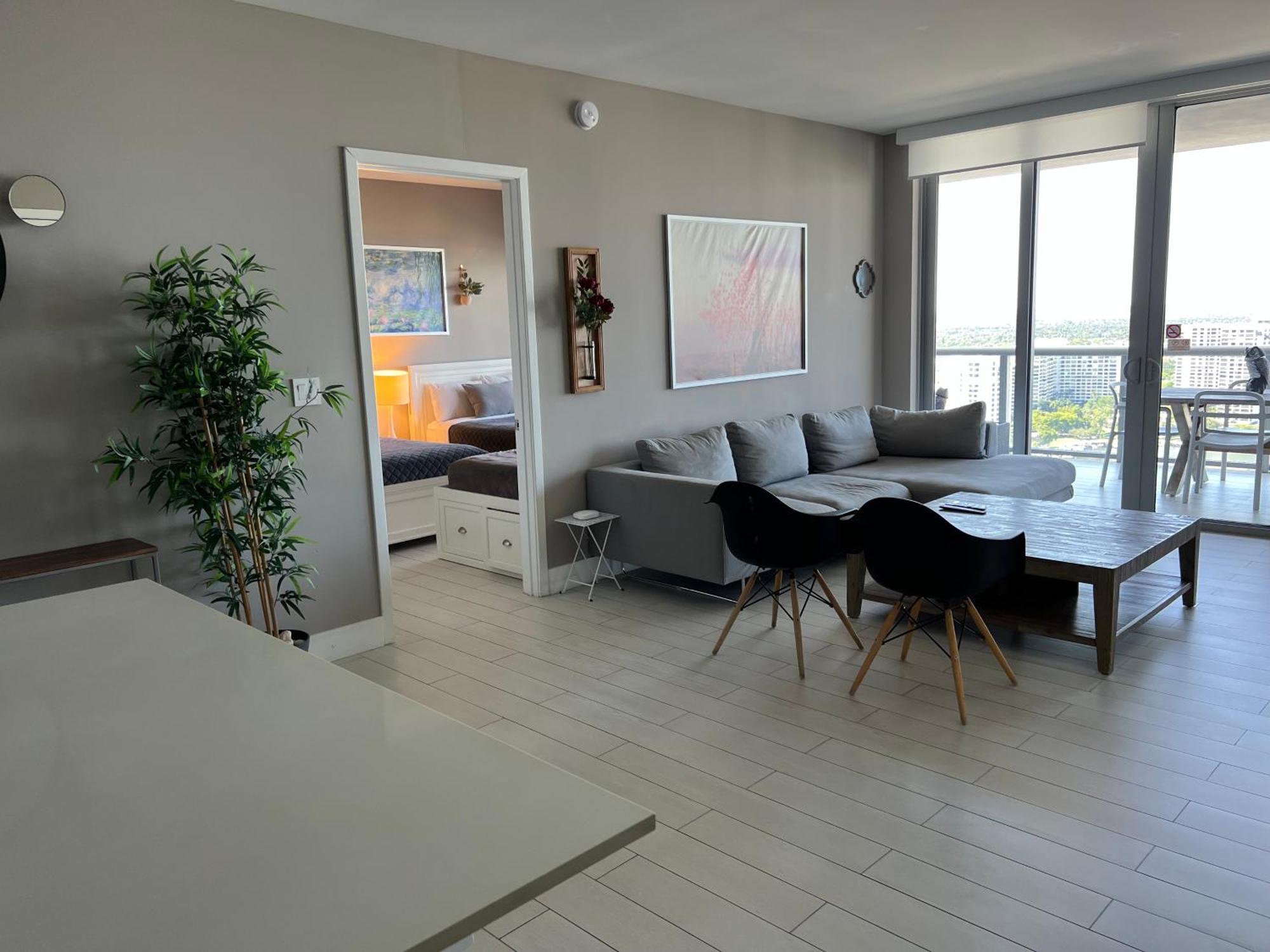 Mvr Apartments At Beachwalk Resort Hallandale Beach Eksteriør bilde