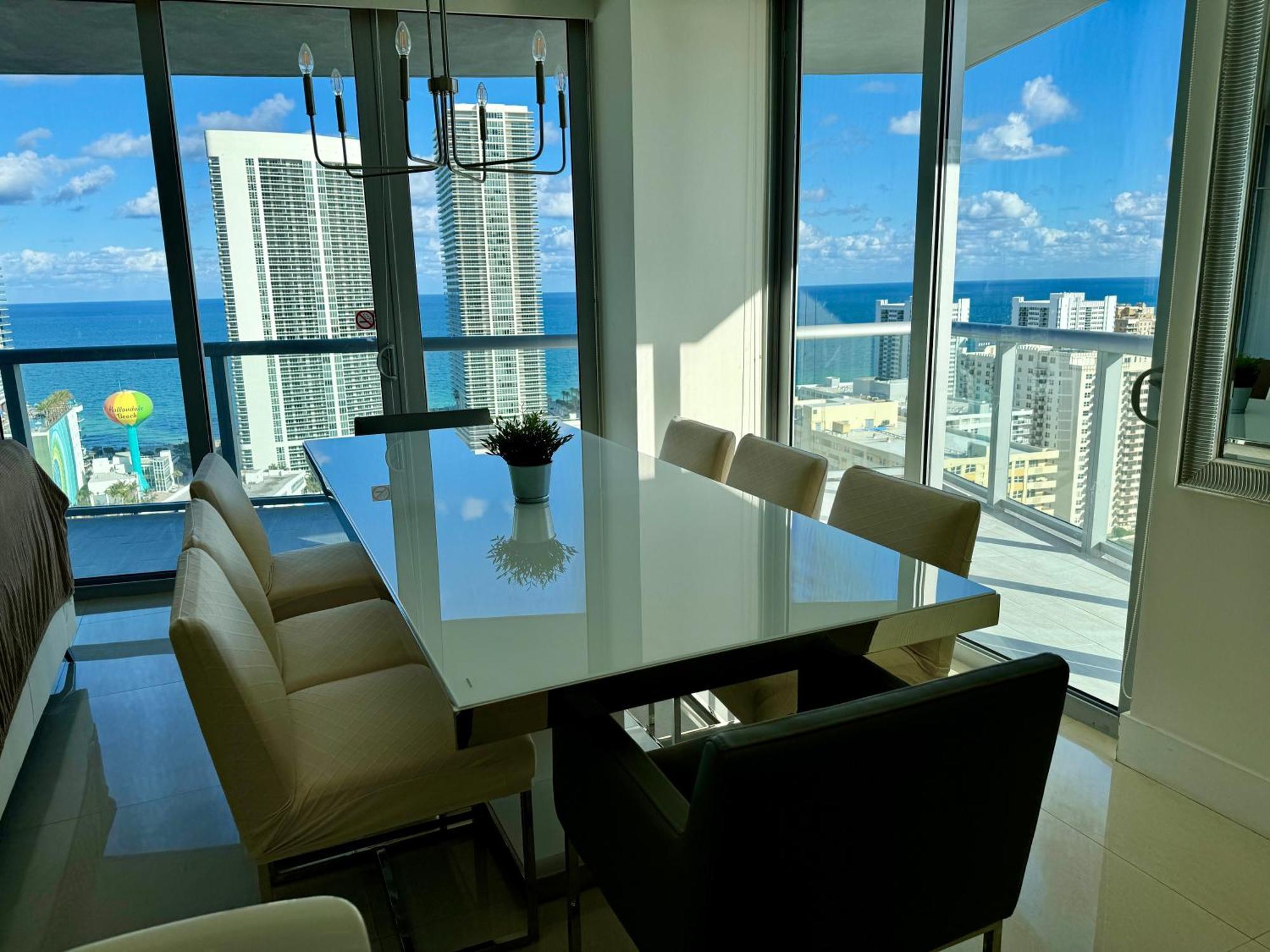 Mvr Apartments At Beachwalk Resort Hallandale Beach Eksteriør bilde