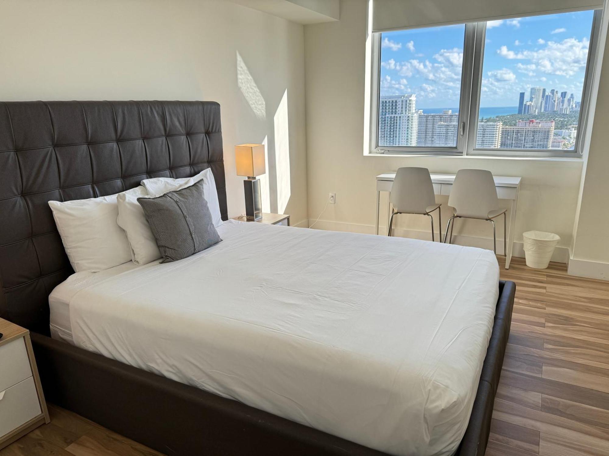 Mvr Apartments At Beachwalk Resort Hallandale Beach Eksteriør bilde