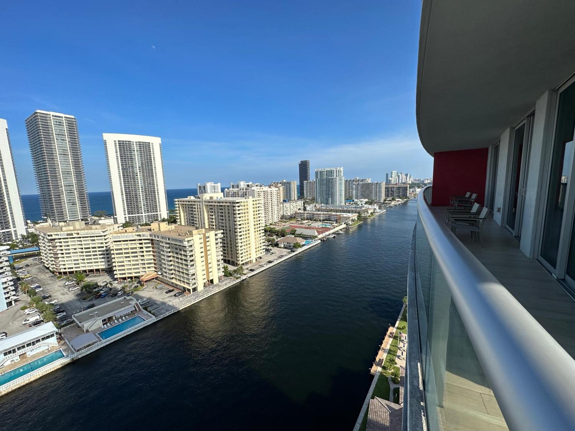 Mvr Apartments At Beachwalk Resort Hallandale Beach Eksteriør bilde