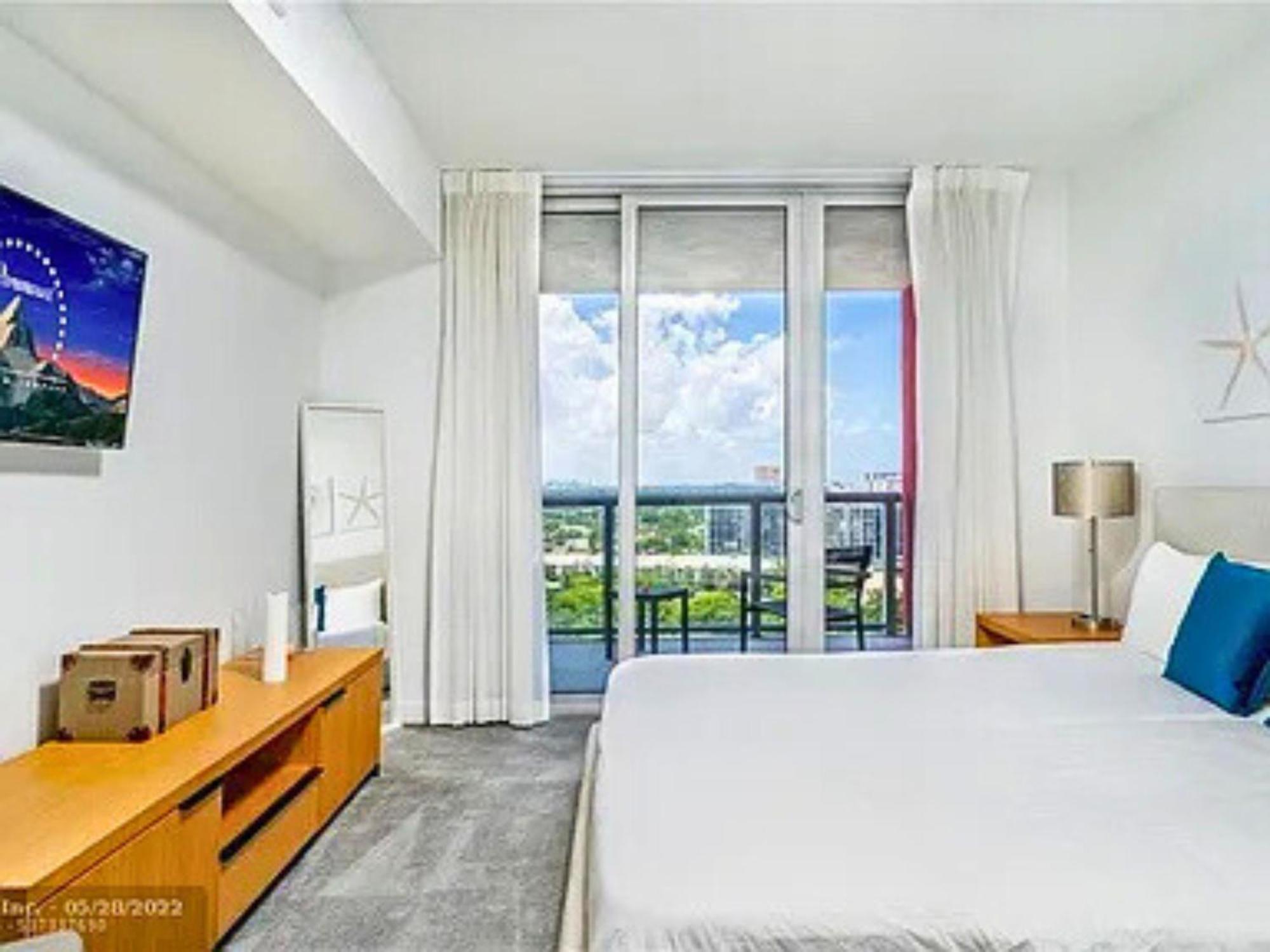 Mvr Apartments At Beachwalk Resort Hallandale Beach Eksteriør bilde