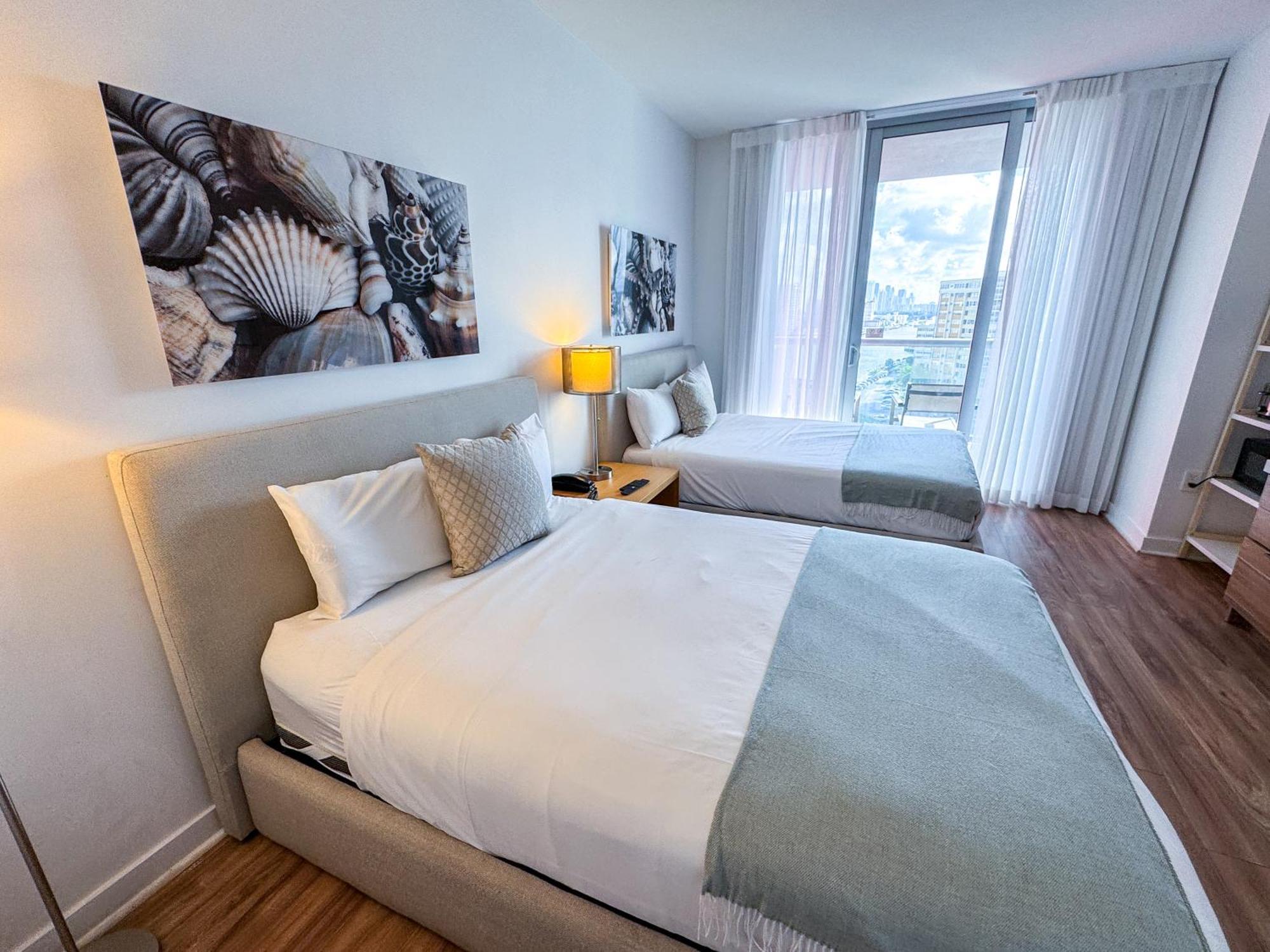 Mvr Apartments At Beachwalk Resort Hallandale Beach Eksteriør bilde