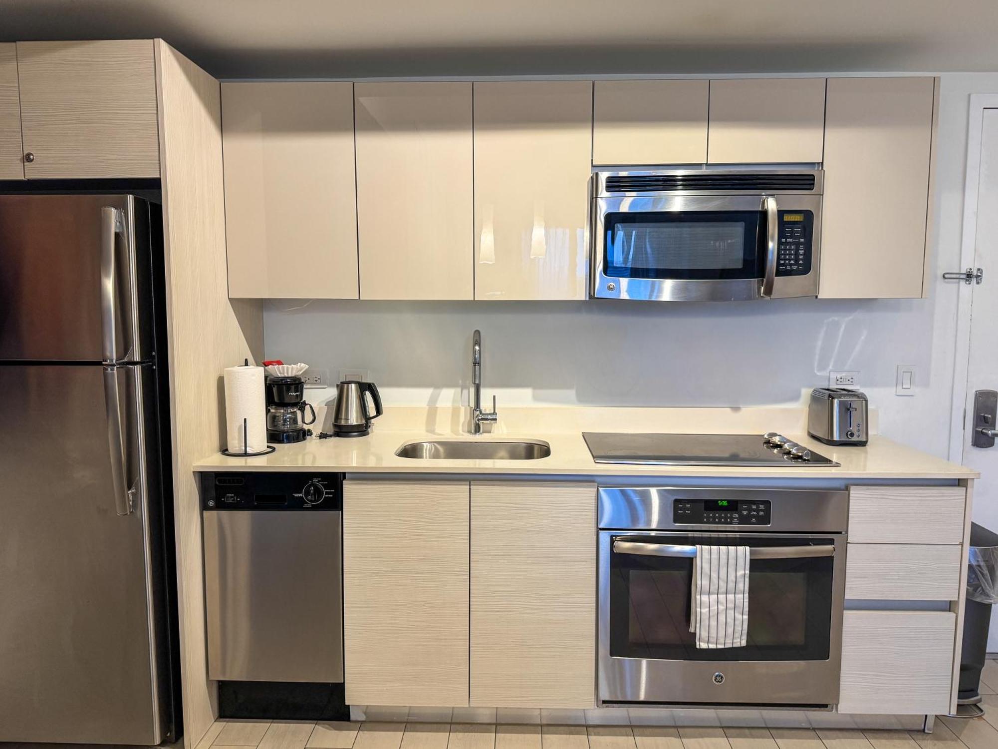 Mvr Apartments At Beachwalk Resort Hallandale Beach Eksteriør bilde